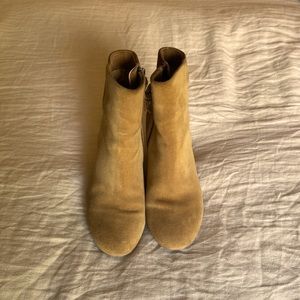 🔹SOLD🔹Splendid Daniella Ankle Boot in Oat Suede, size 8, GUC.